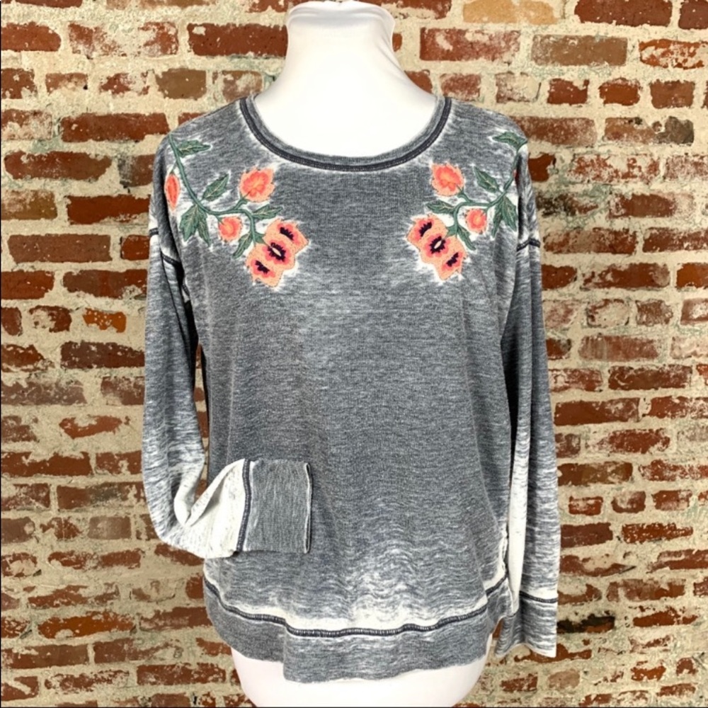 Lucky Brand extra small boho flower embroidered factory faded sweatshirt